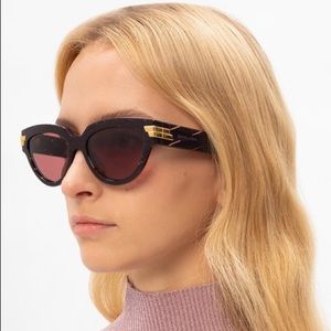 Bottega Veneta
Burgundy Unisex Bv1035s 007 Sunglasses